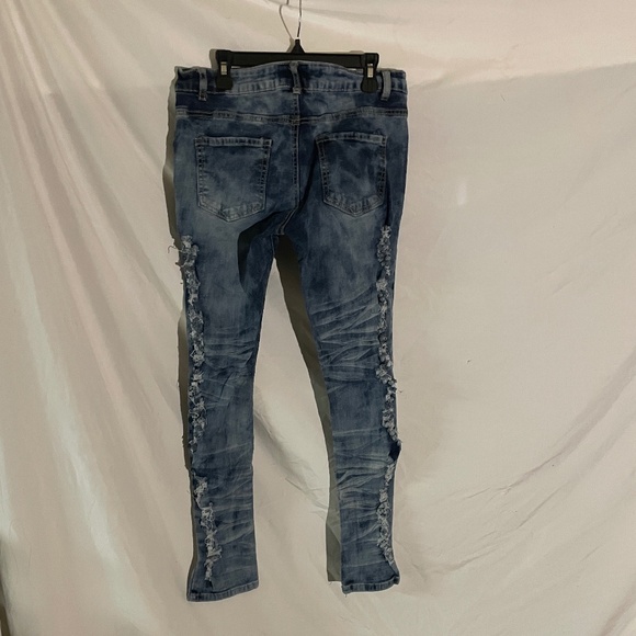 Distressed skinny jeans - Picture 3 of 5